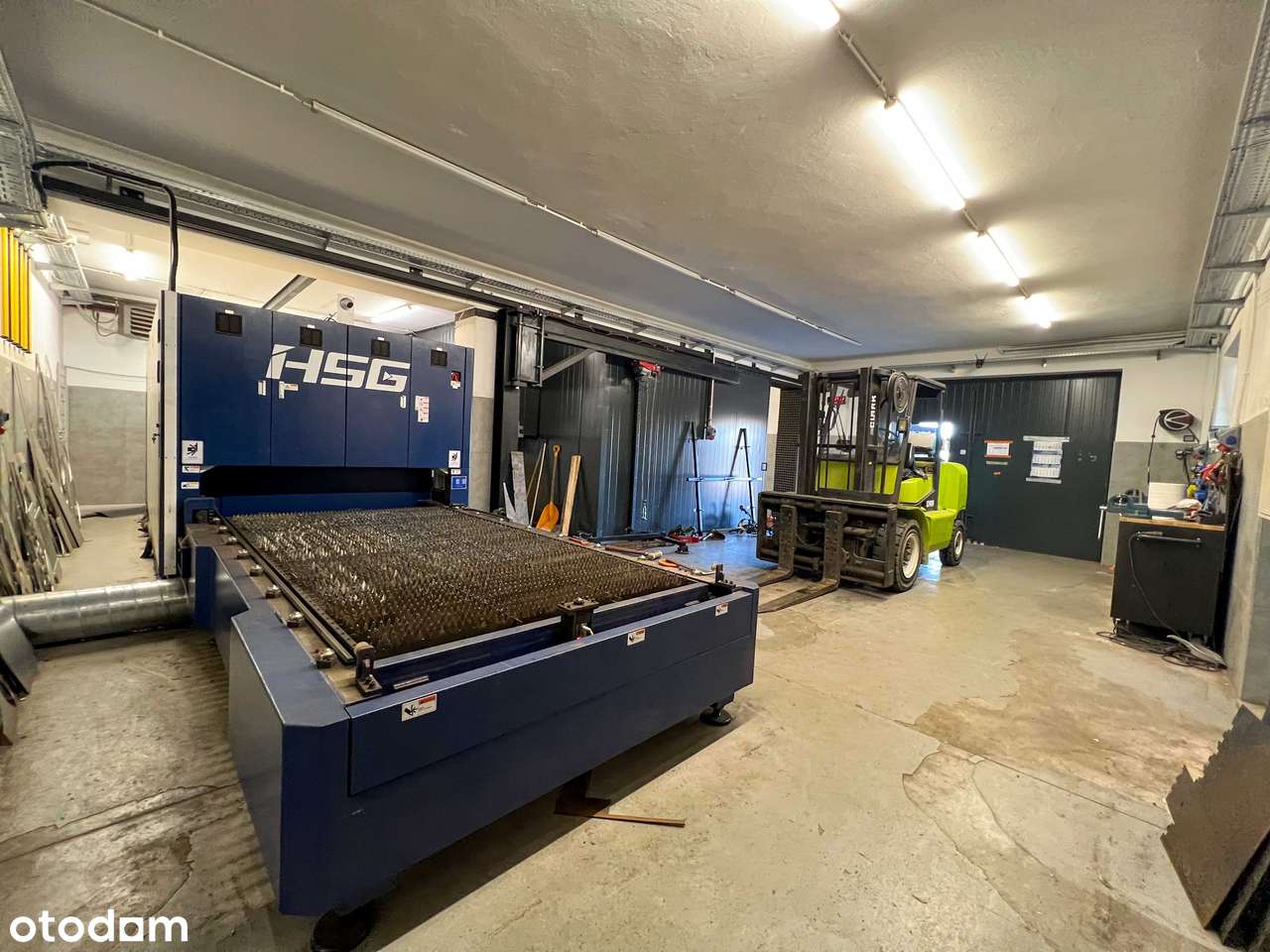 Nieruchomość inwestycyjna z halami produkcyjnymi i częścią mieszkalną-14