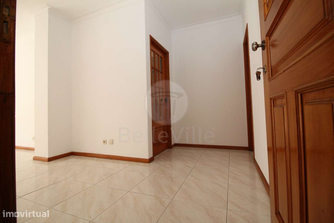 Apartamento T1+1, para arrendamento, com cozinha equipada, Maximinos - Grande imagem: 2/29