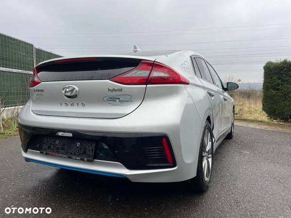 Hyundai IONIQ hybrid Platinum - 14