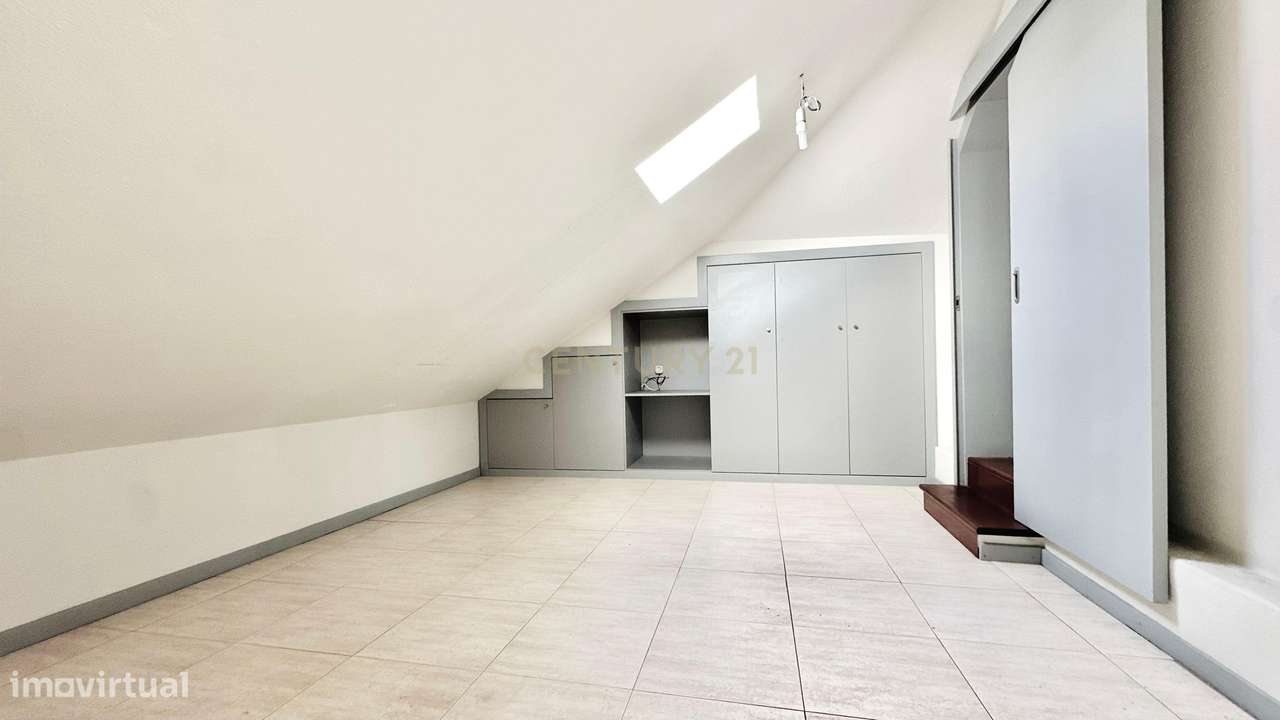 Prédio Urbano no Centro do Funchal – Oportunidade de Investimento - Lo-25