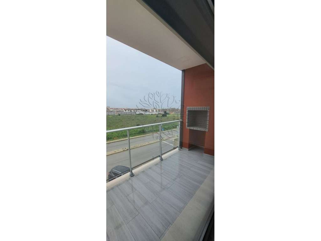 Apartamento T3 novo em Montijo com parqueamento-16