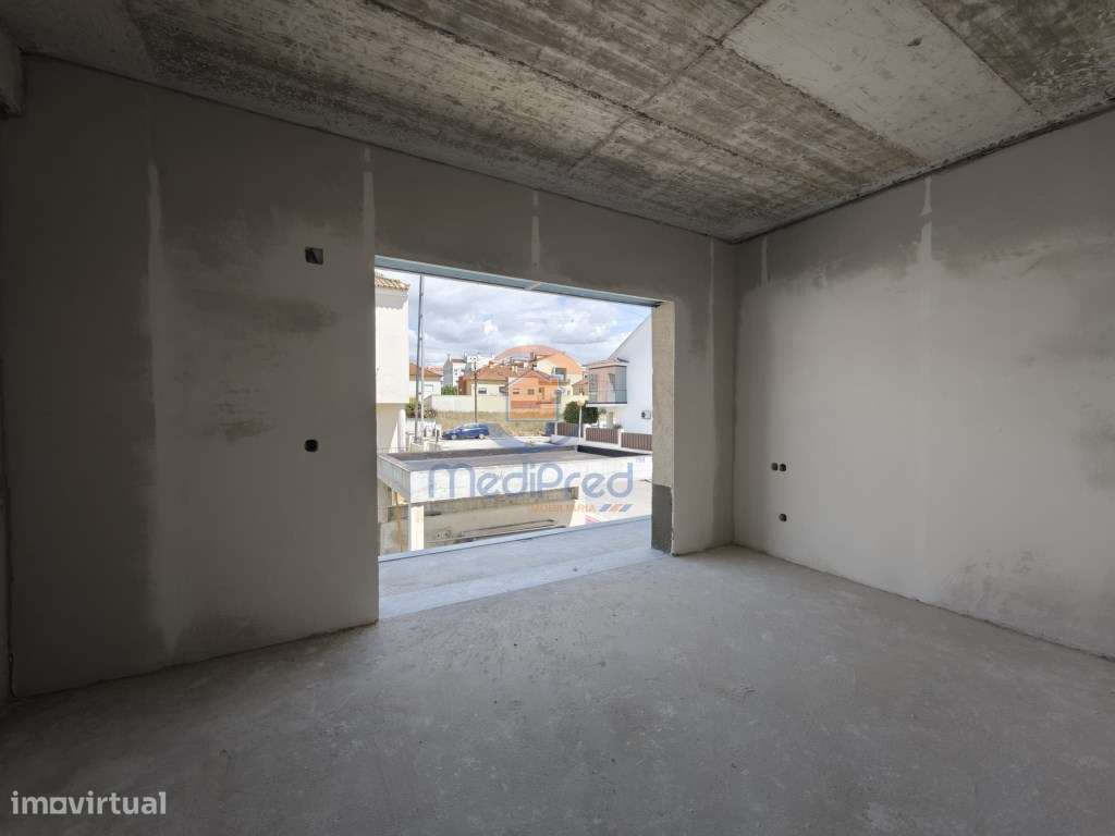 Moradia T4 em construção no Corte Esteval - Montijo-11