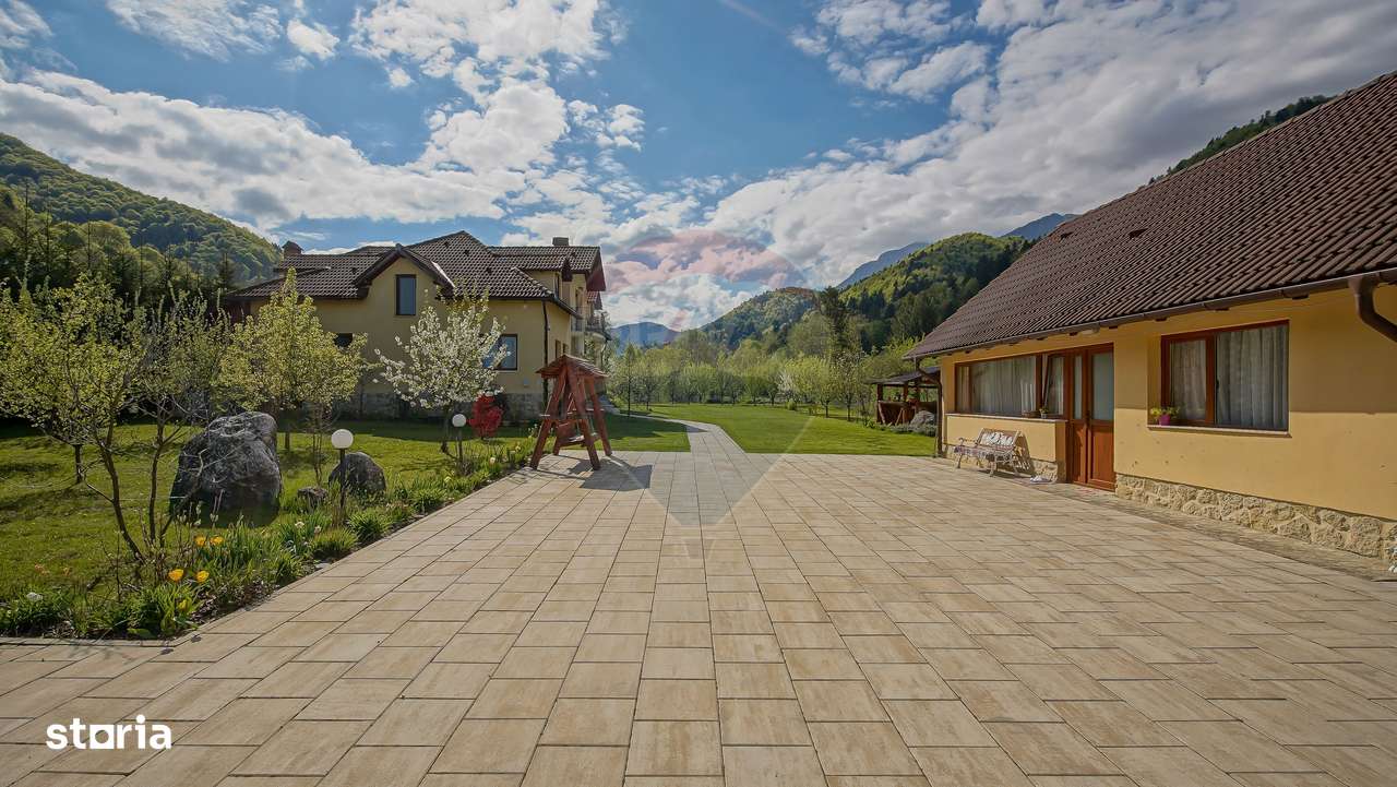 Vilă în zona Glăjărie, 10 camere, Sp + E + M, teren 2789 mp - Imagine principală: 3/20