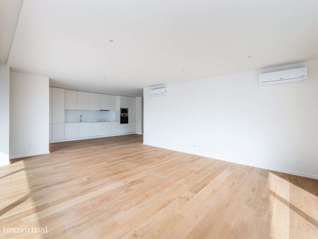 Apartamento T3 com 3 frentes em Matosinhos sul, no edifício Nautilus-7