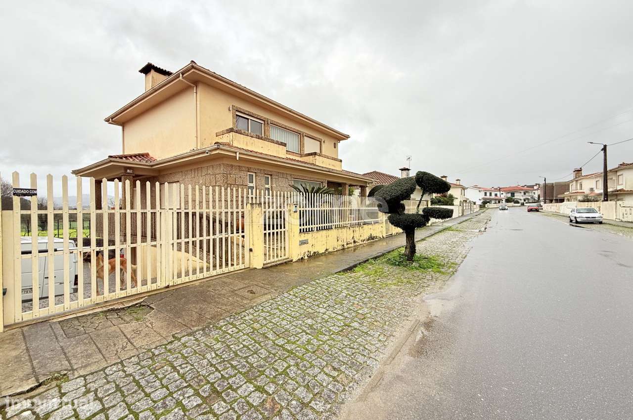 Moradia T3 individual em Brito- Guimarães - Grande imagem: 5/39