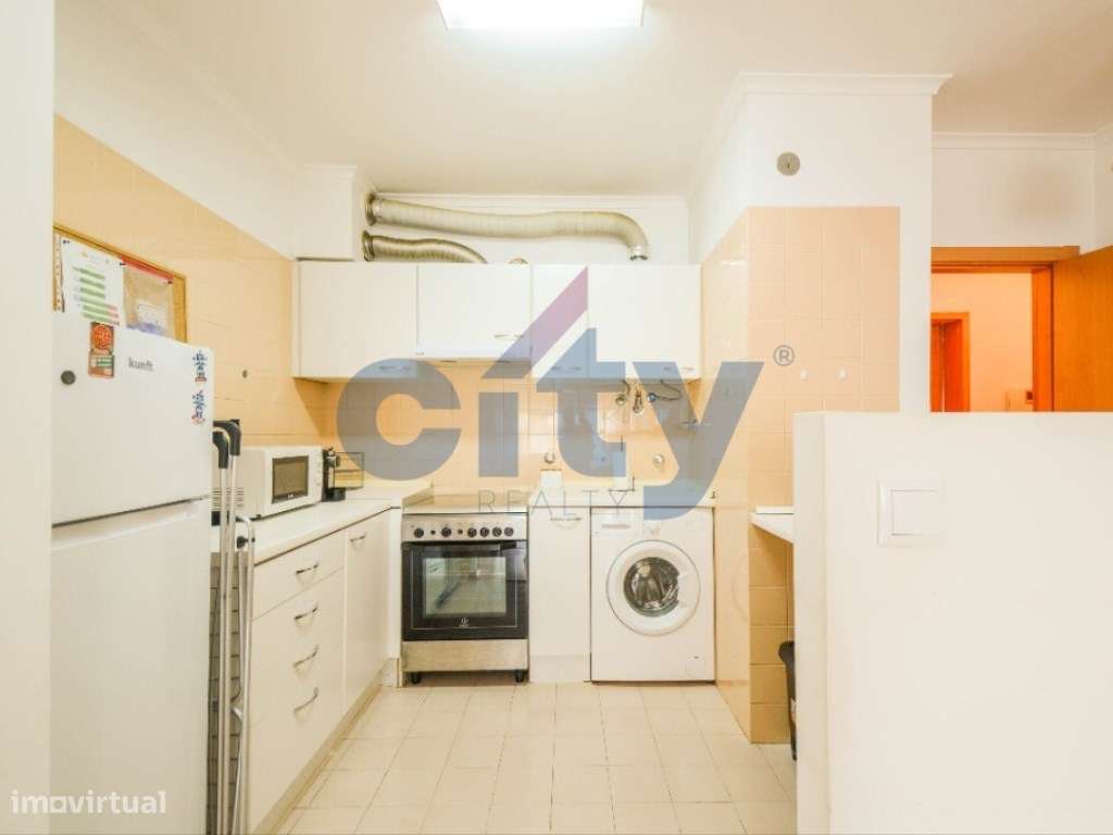 APARTAMENTO T1 COM GARAGEM EM TELHEIRAS JUNTO AO PINGO DOCE-4