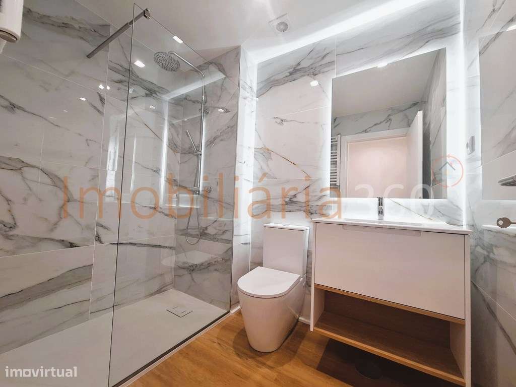**Apartamento T2 Duplex Novo com Terraço em Matosinhos**-11