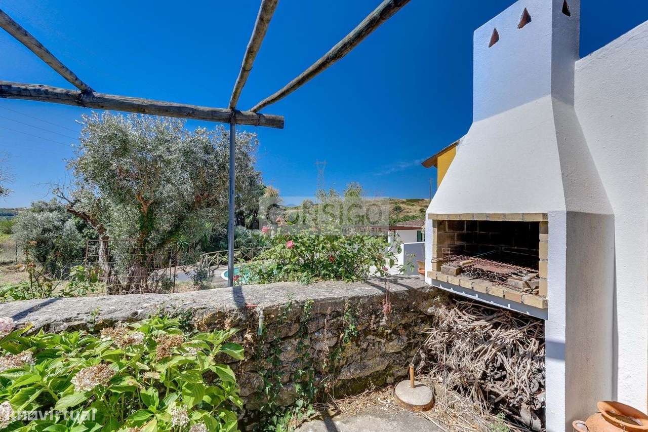 Moradia de campo com piscina em Alhandra-3