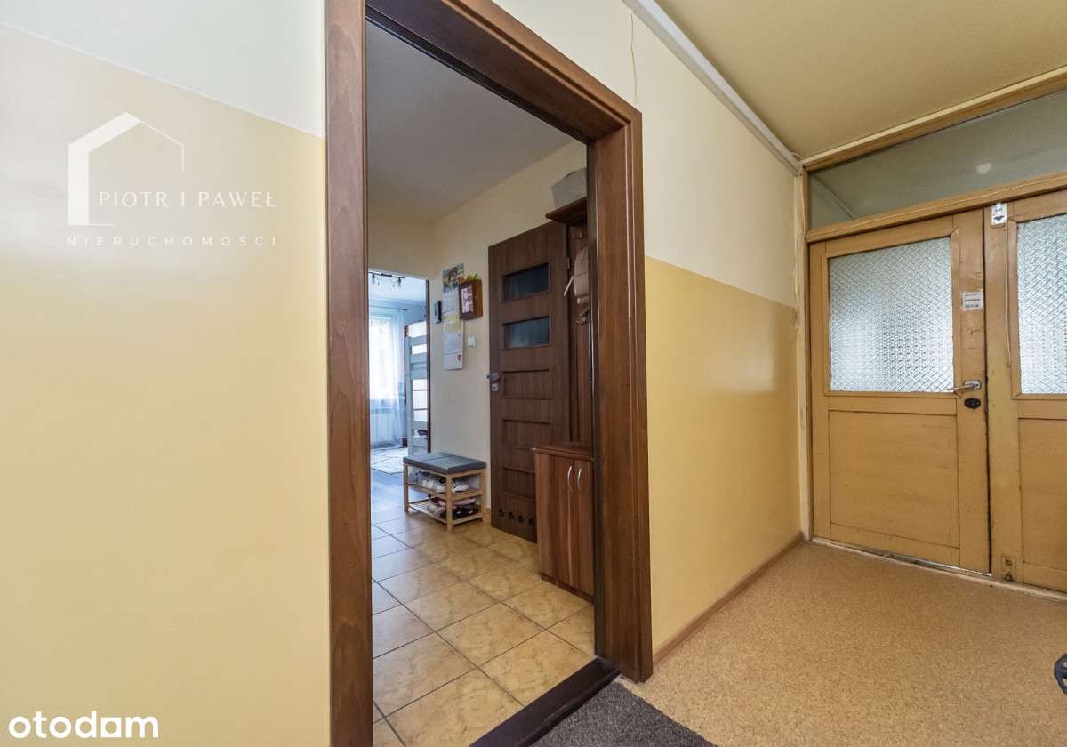 Mieszkanie z klimatem w świetnej lokalizacji!-14