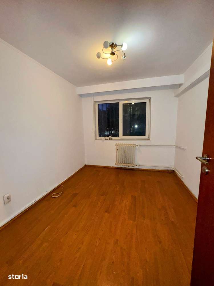 Tomis Nord - piața Ciresica 3 camere decomandate 67 mp-8