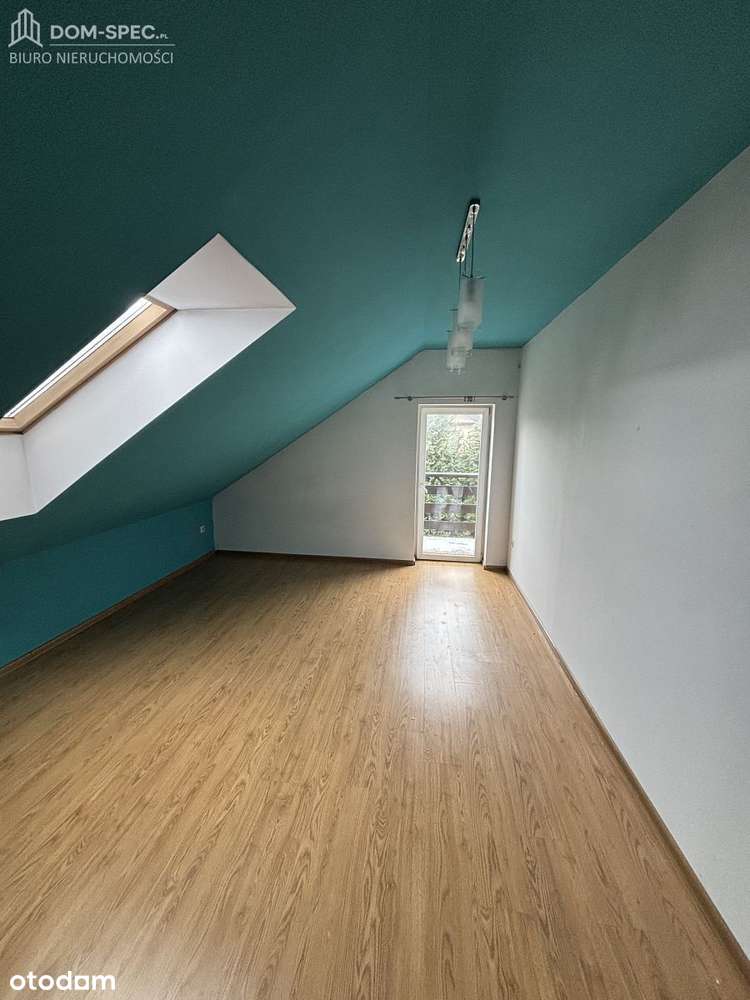 Przestronny dom wolnostojący z ogrodem, kominkiem-7