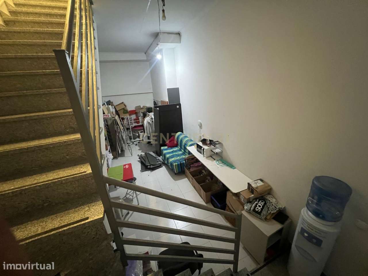 Loja com 2 Pisos para Trespasse em Almada – Papelaria e Jogos Santa Ca - Grande imagem: 5/13