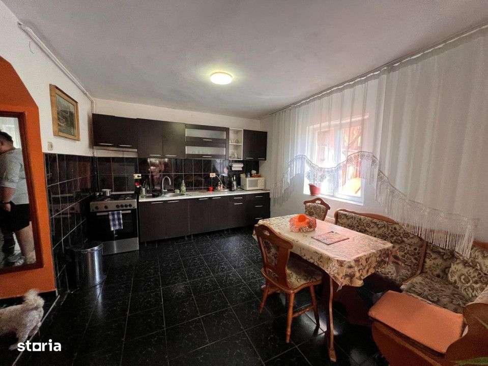 Casa cu 3 camere plus 2 anexe, 120 MP + Teren 200 MP, Gruia - Imagine principală: 4/11