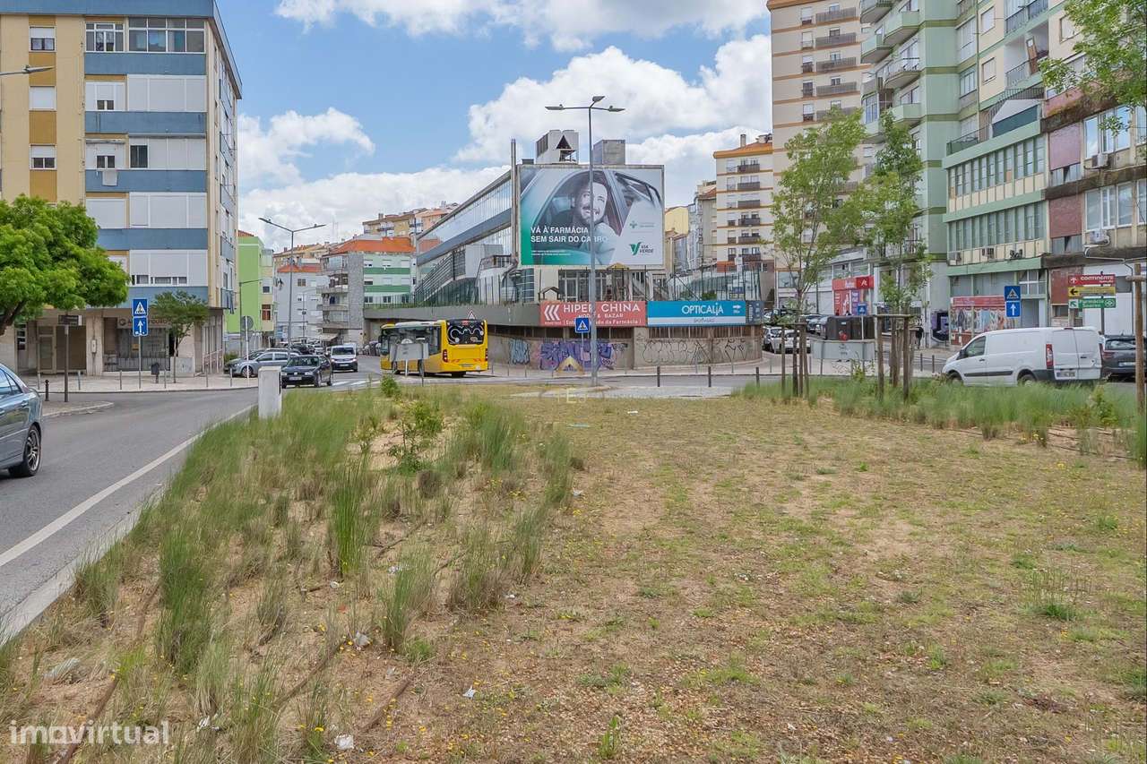 Apartamento T2 em Sacavém com Excelente Localização-20