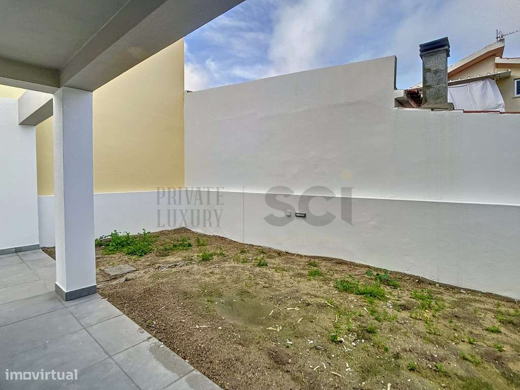 Moradia T3 em Fernão Ferro com Pérgula e Logradouro-17