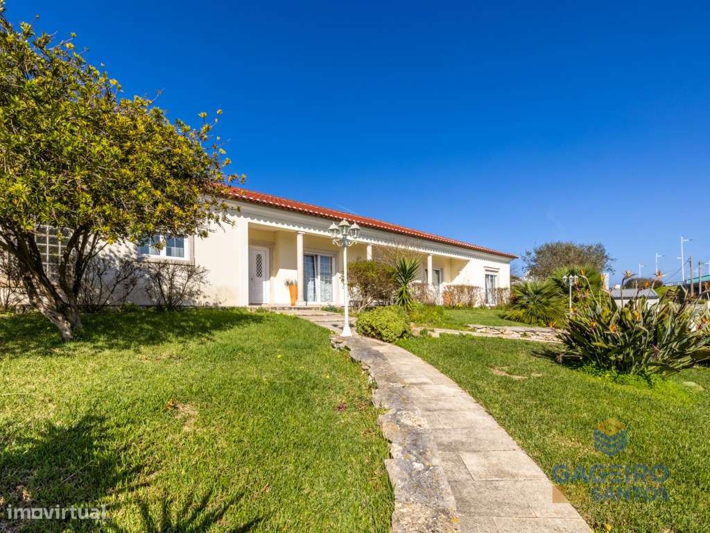 Moradia Independente T4 +1 em São Martinho do Porto-42