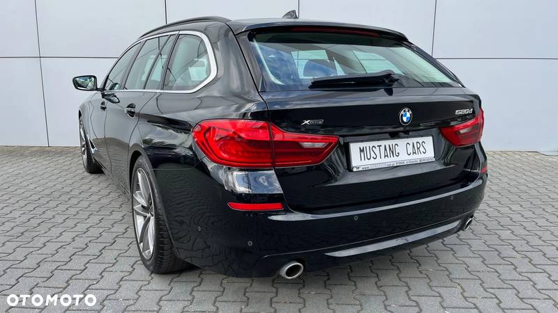 BMW Seria 5 520d xDrive MHEV Business Edition - 10