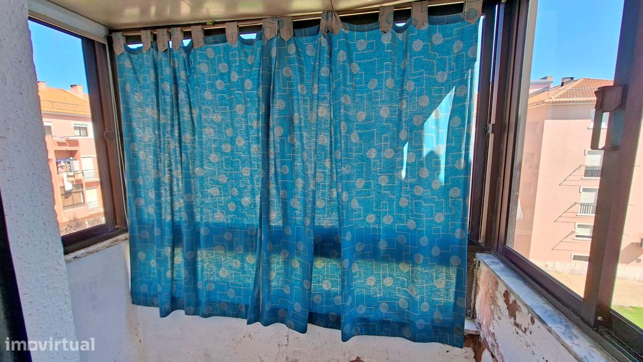 Apartamento T3 97m2 centro da Moita-7