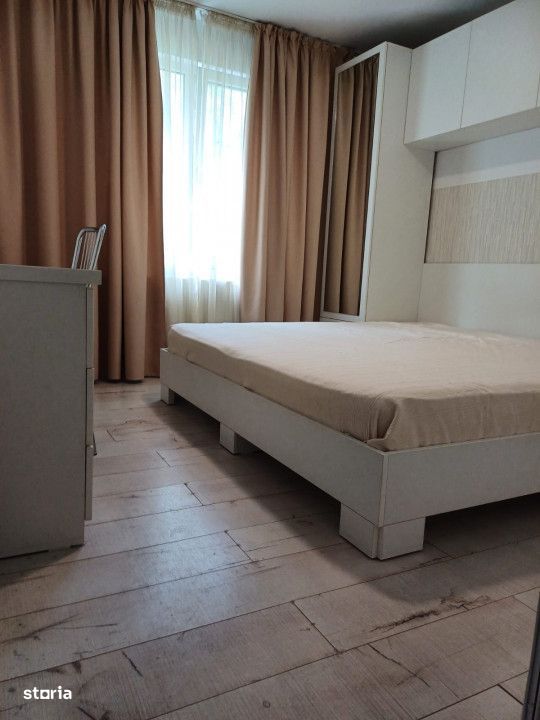 APARTAMEENT 3 CAMERE, CRANGASI DE VANZARE