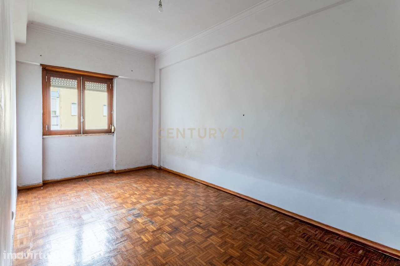 Apartamento T3 para Recuperação em Póvoa de Santo Adrião-10