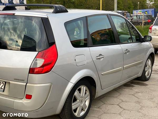 Renault Scenic 1.9 dCi Confort Expression - 10