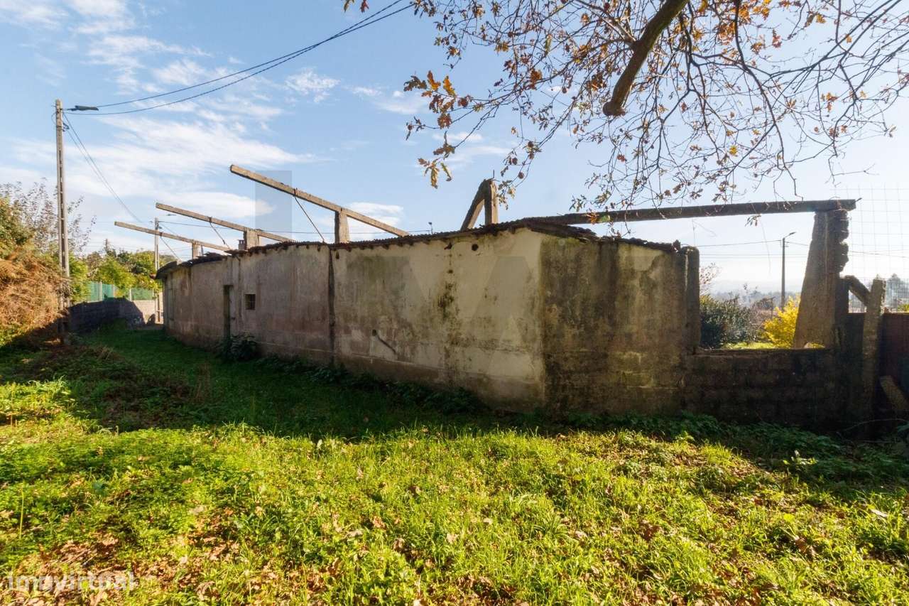 Moradia T2 para Recuperar em Pedroso, + terreno 1.072 m2 com viabilida-21