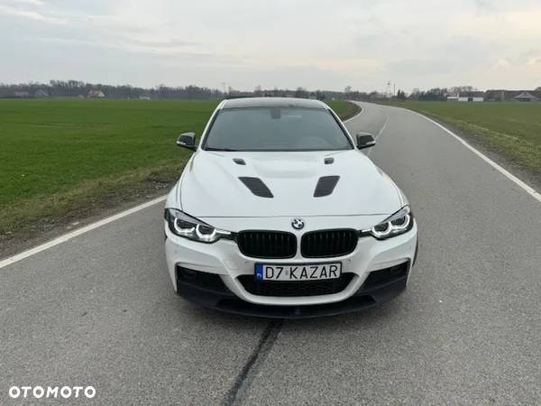 BMW Seria 3 330i Advantage sport - 8