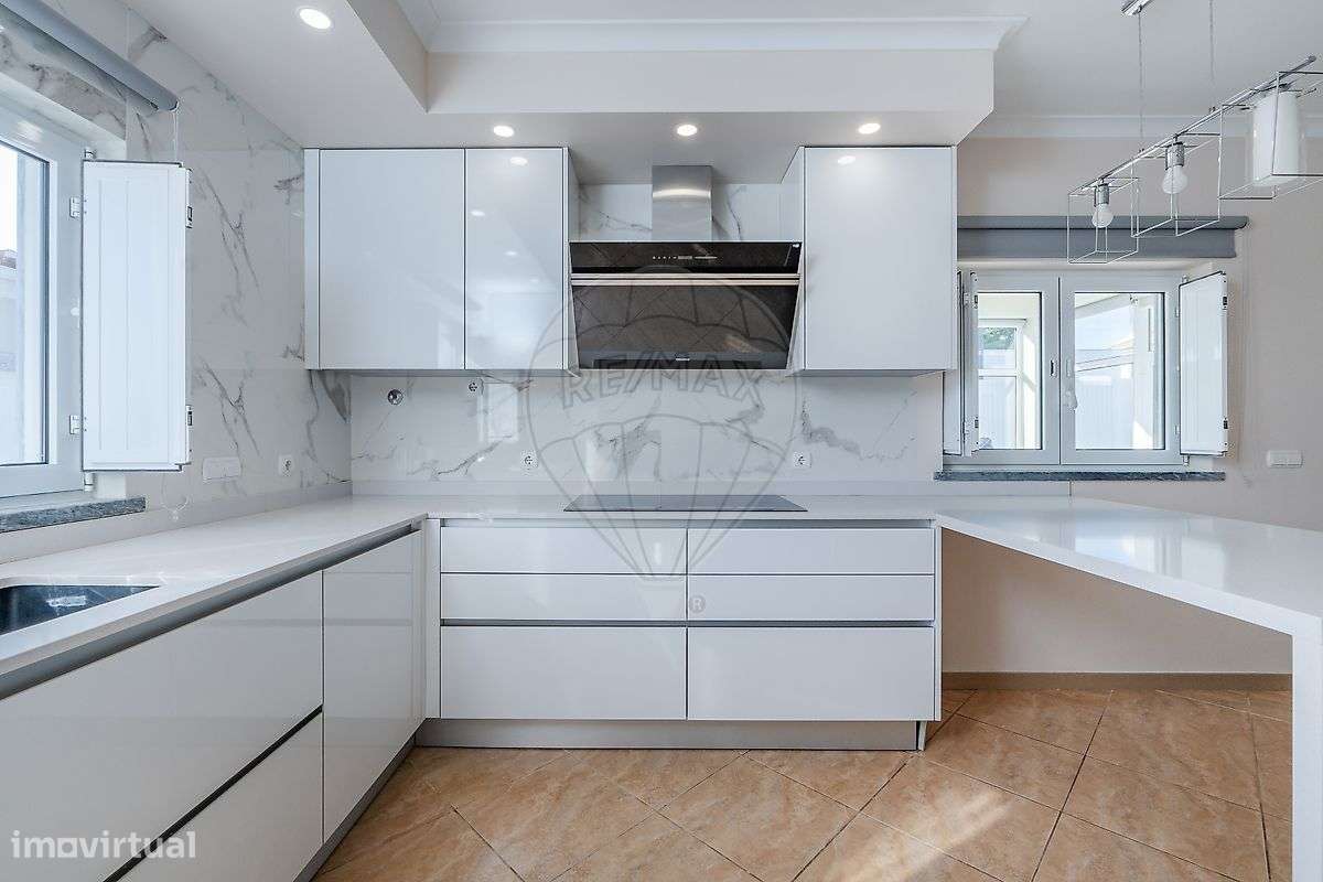 Moradia T4 para venda-15