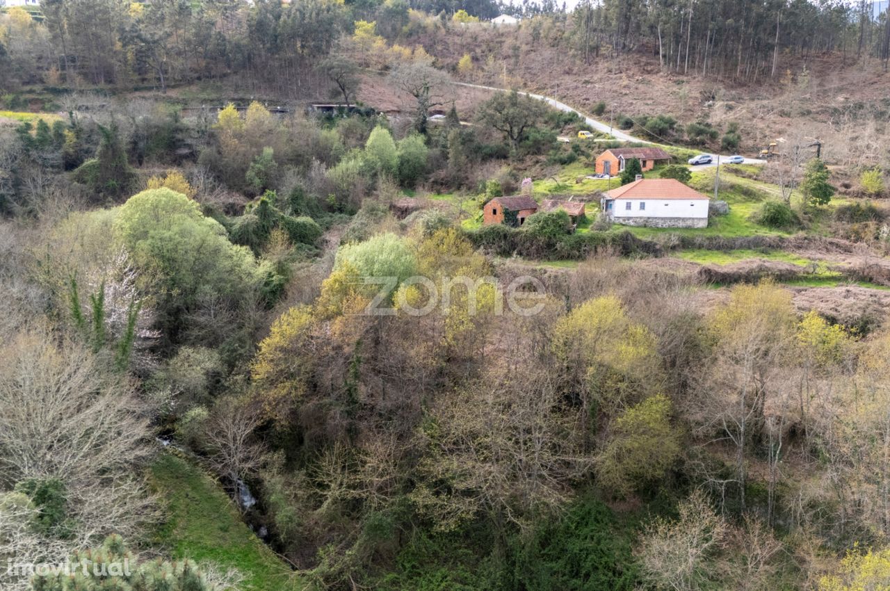 Quinta T3 com área total de 34 880 m2 em São Pedro do Sul