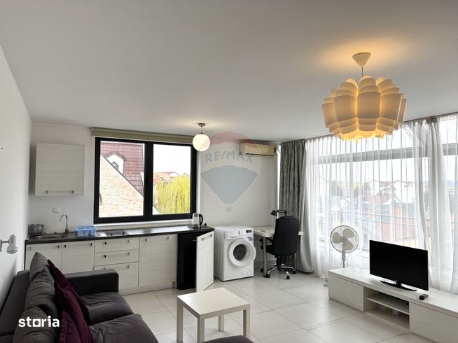 COMISION 0%, De vânzare: 2 apartamente + 4 garsoniere, Europa-9