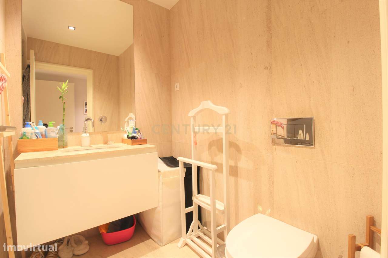 Luxuoso Apartamento T3 nas Torres das Amoreiras, Lisboa-9