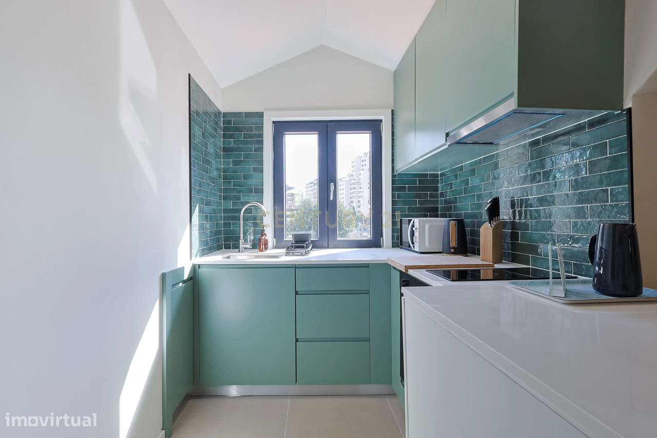 Prédio Reabilitado à Venda em Gaia-14