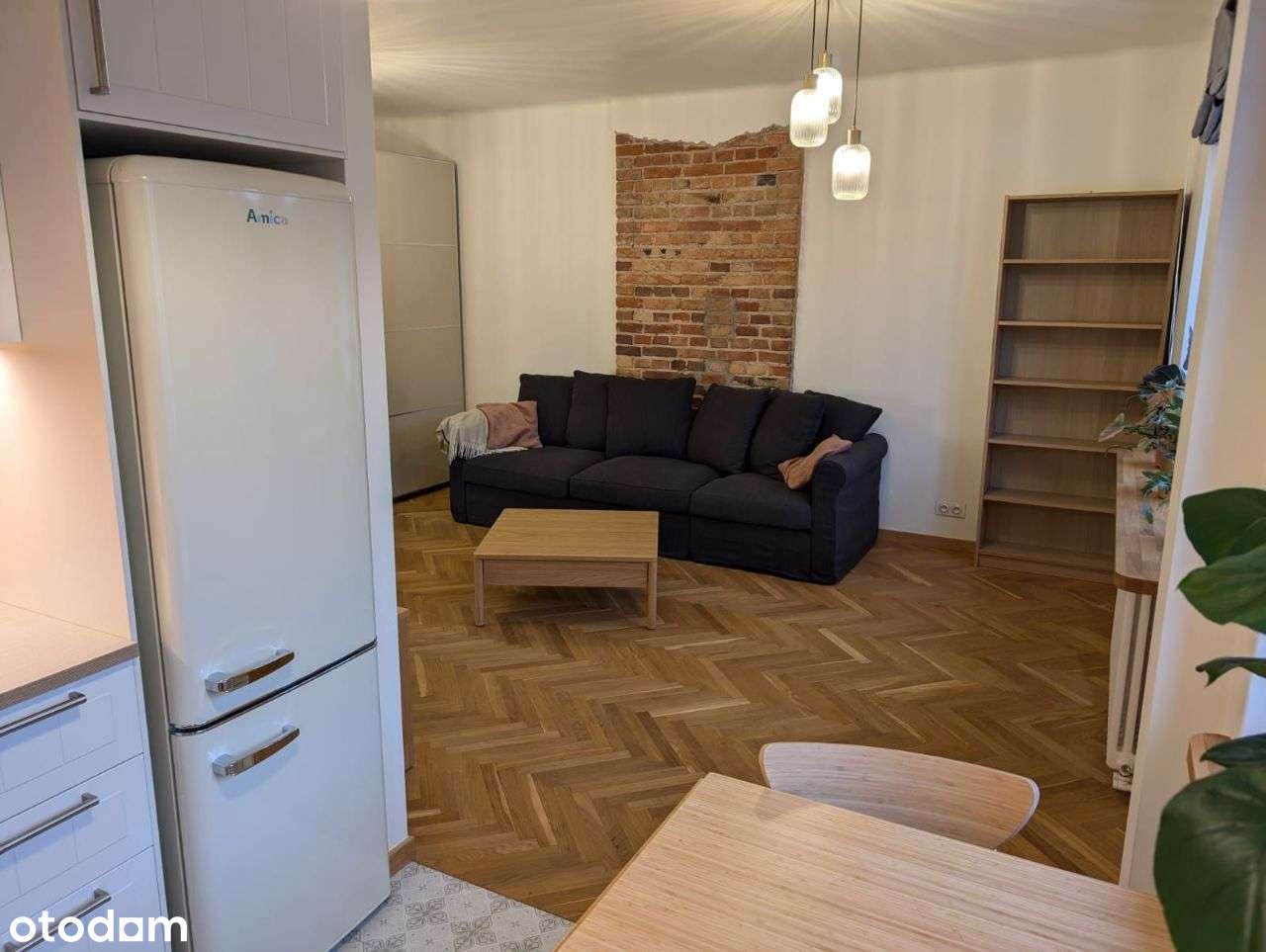 Bez prowizji. Przestronna, nowoczesna kawalerka w super lokalizacji. - Pełny obrazek: 3/10