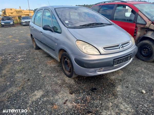 Dezmembrez Citroen Xsara Picasso 2.0 HDI RHY 2003 - 1