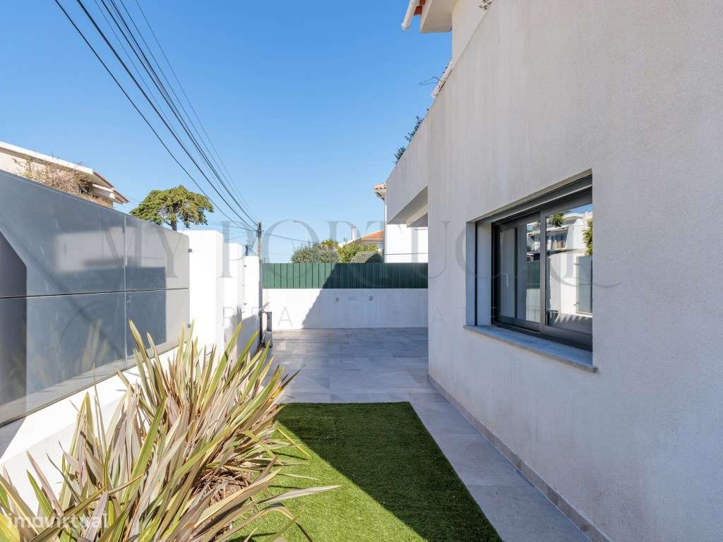 Uma Moradia com Vistas Deslumbrantes de Mar e Vale-47