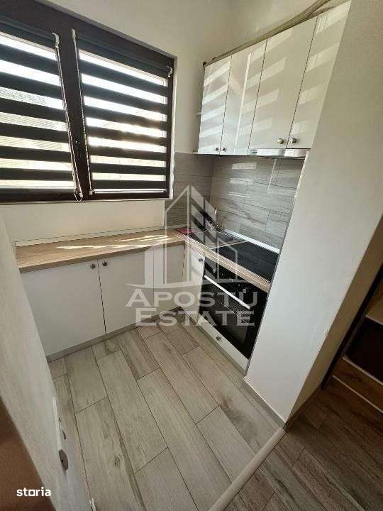 Apartament 3 camere ,clima, prima inchiriere , zona Dumbravita - Imagine principală: 4/11