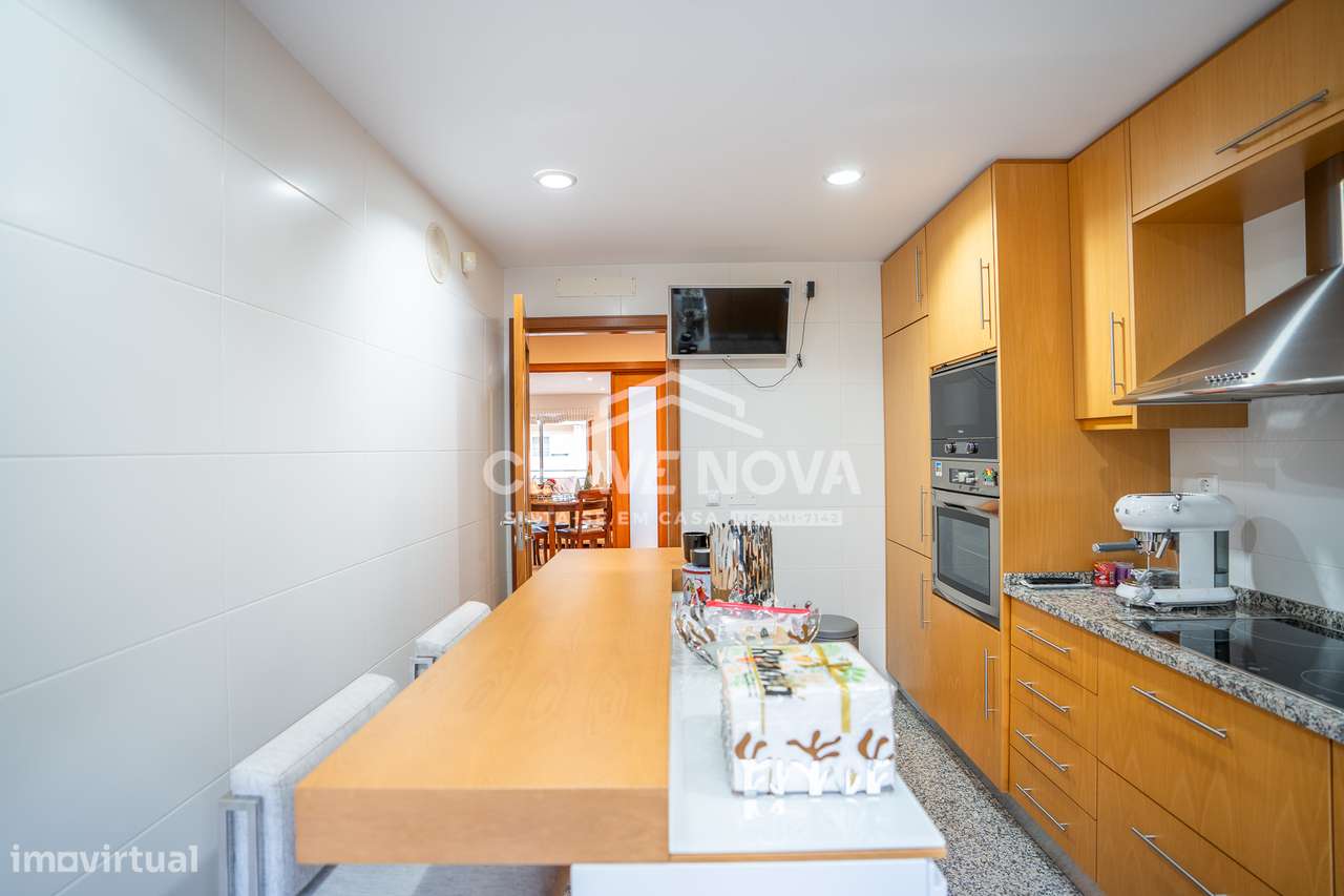 Andar Moradia T3 em S. Mamede do Coronado - Como Novo-9