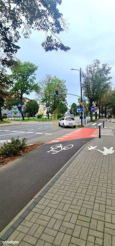 CentrumDuże witryny Atrakcyjny Lokal Przy głDrodze-5