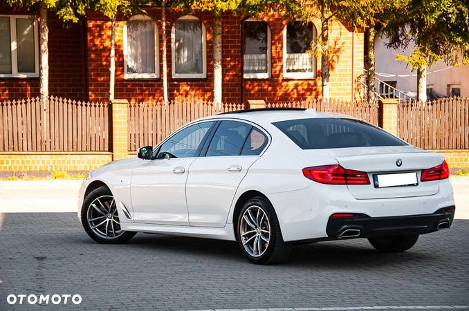 BMW Seria 5 520d M Sport - 16