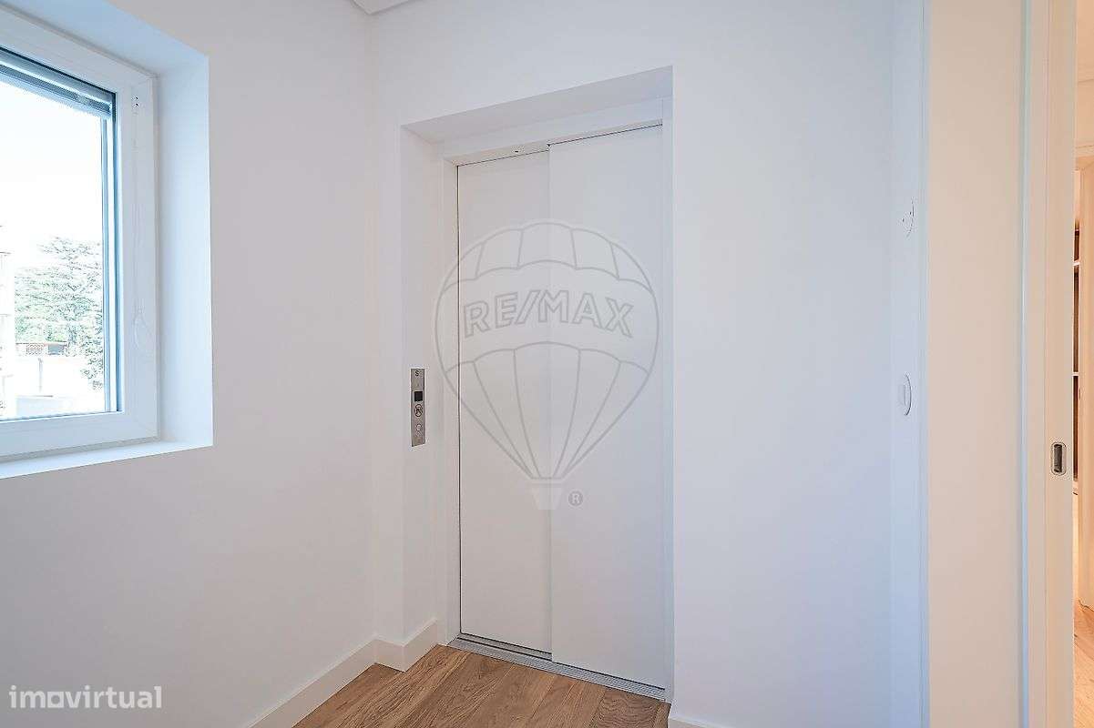 Moradia T6 para venda-16