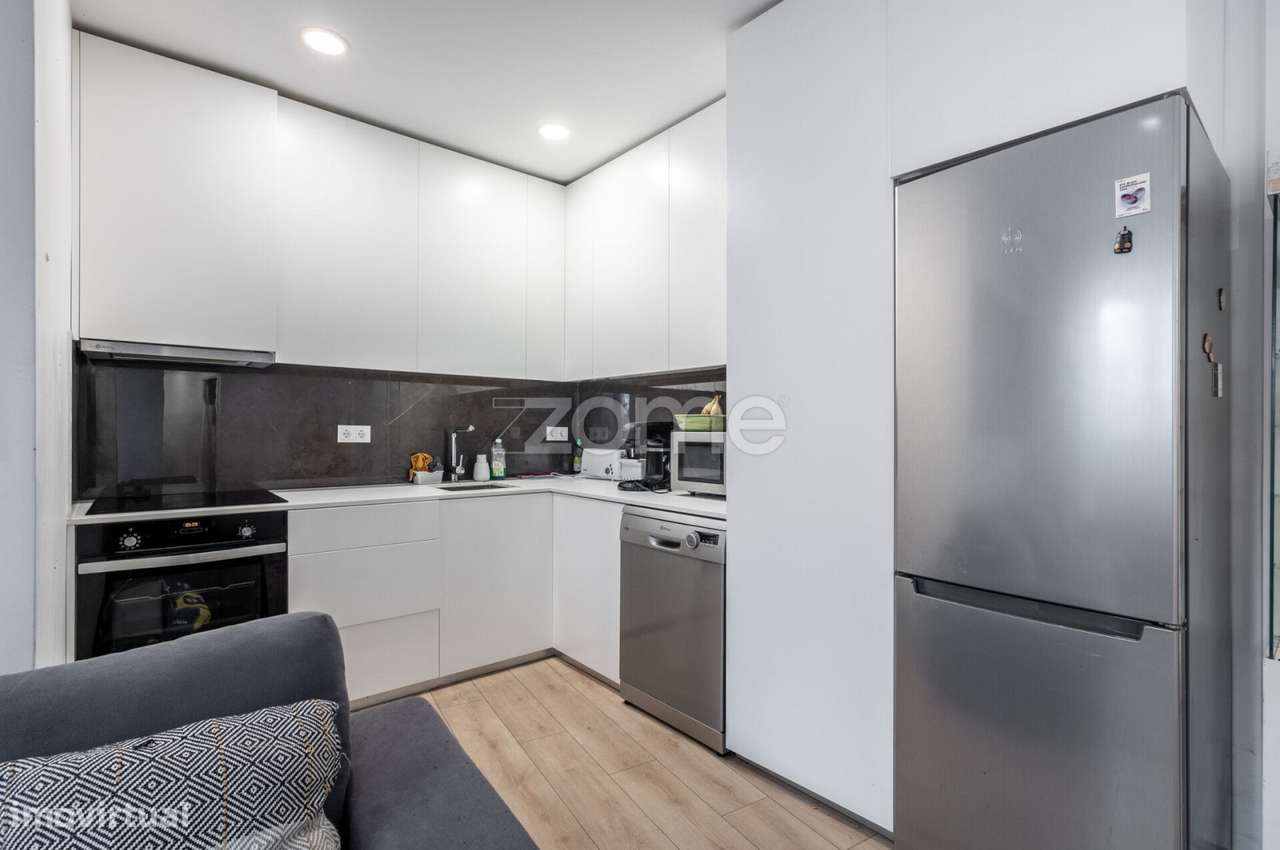 Prédio com grandes áreas no Centro de Leiria-4