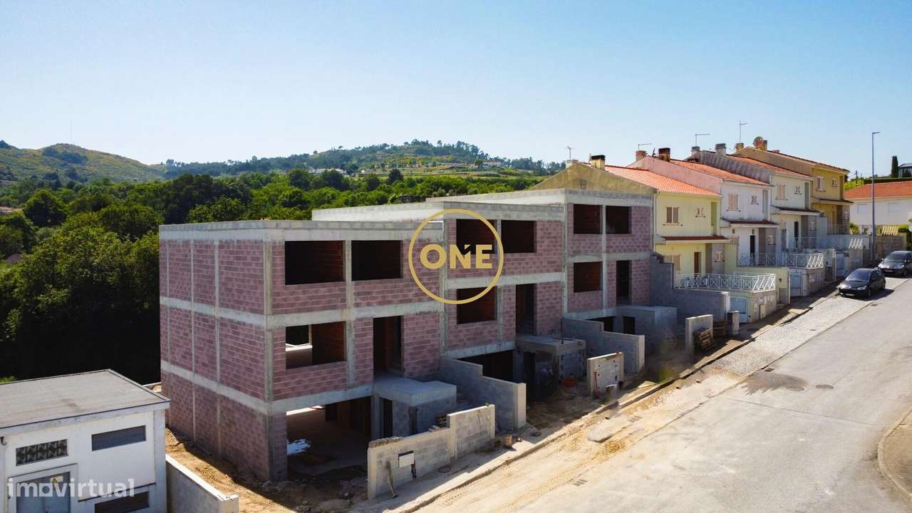 Moradia T3 Vila Golfe Condomínio l Amarante l 390,000.00€-50