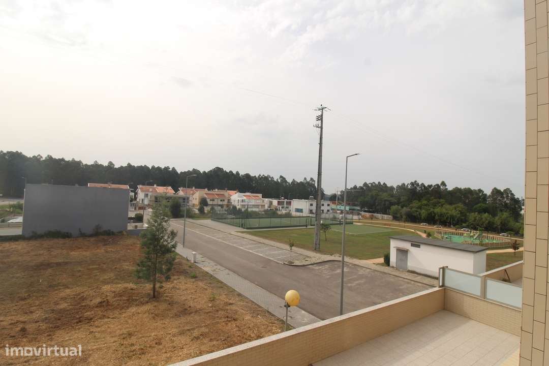 Apartamento T3 em São João de Ver com garagem fechada 3 viaturas-34
