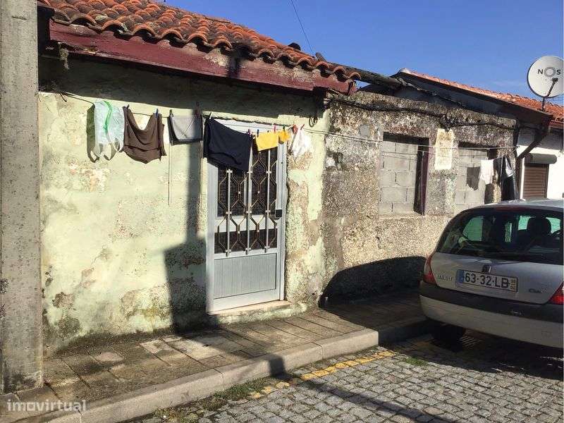 Duas casinhas para restauro - Grande imagem: 4/5