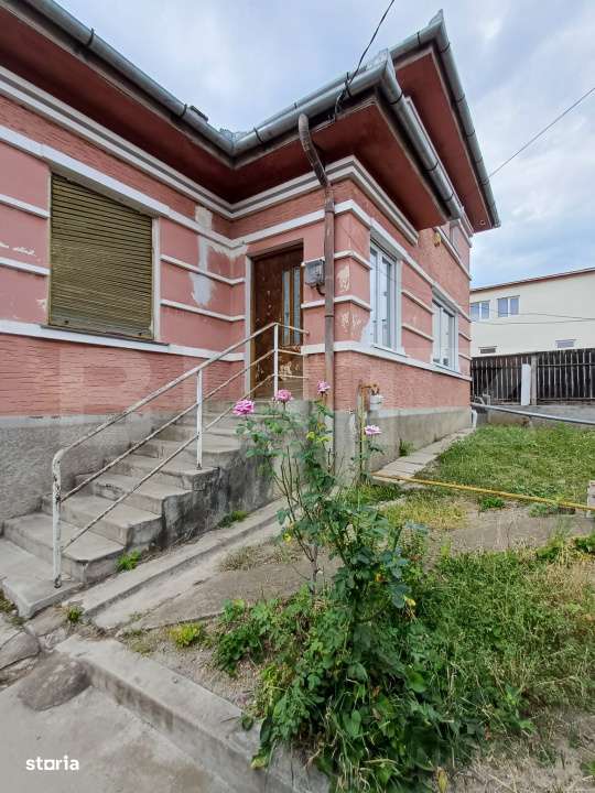 Casa renovabila, 4 camere, 1317 mp teren, zona centrala Turda - Imagine principală: 4/6