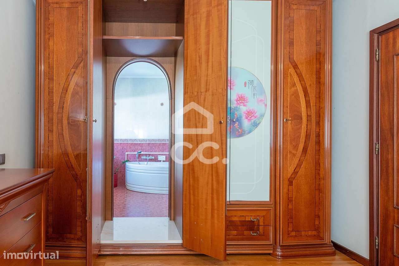 Moradia na Avenida da Boavista T5 - Porto-6