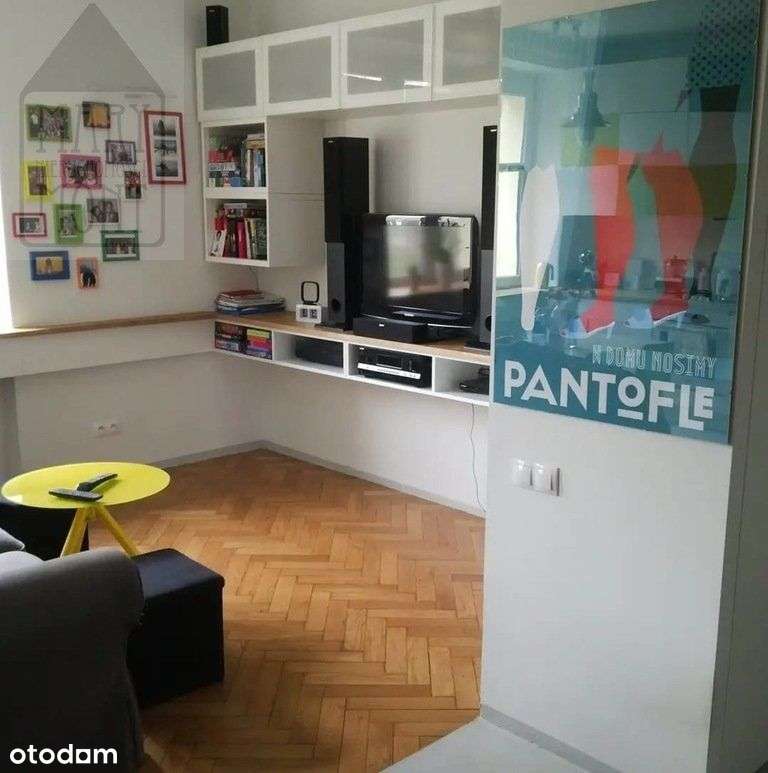 2 pokoje, kamienica tuz przy Placu Hallera-12