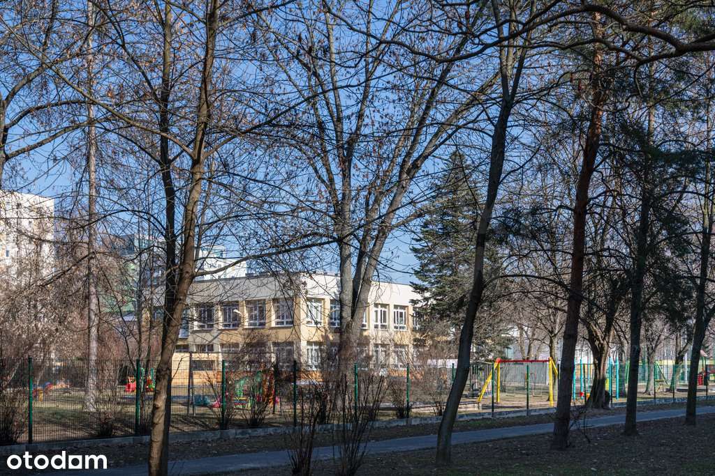 Trzy pokoje na cichym osiedlu. Bródno.-14