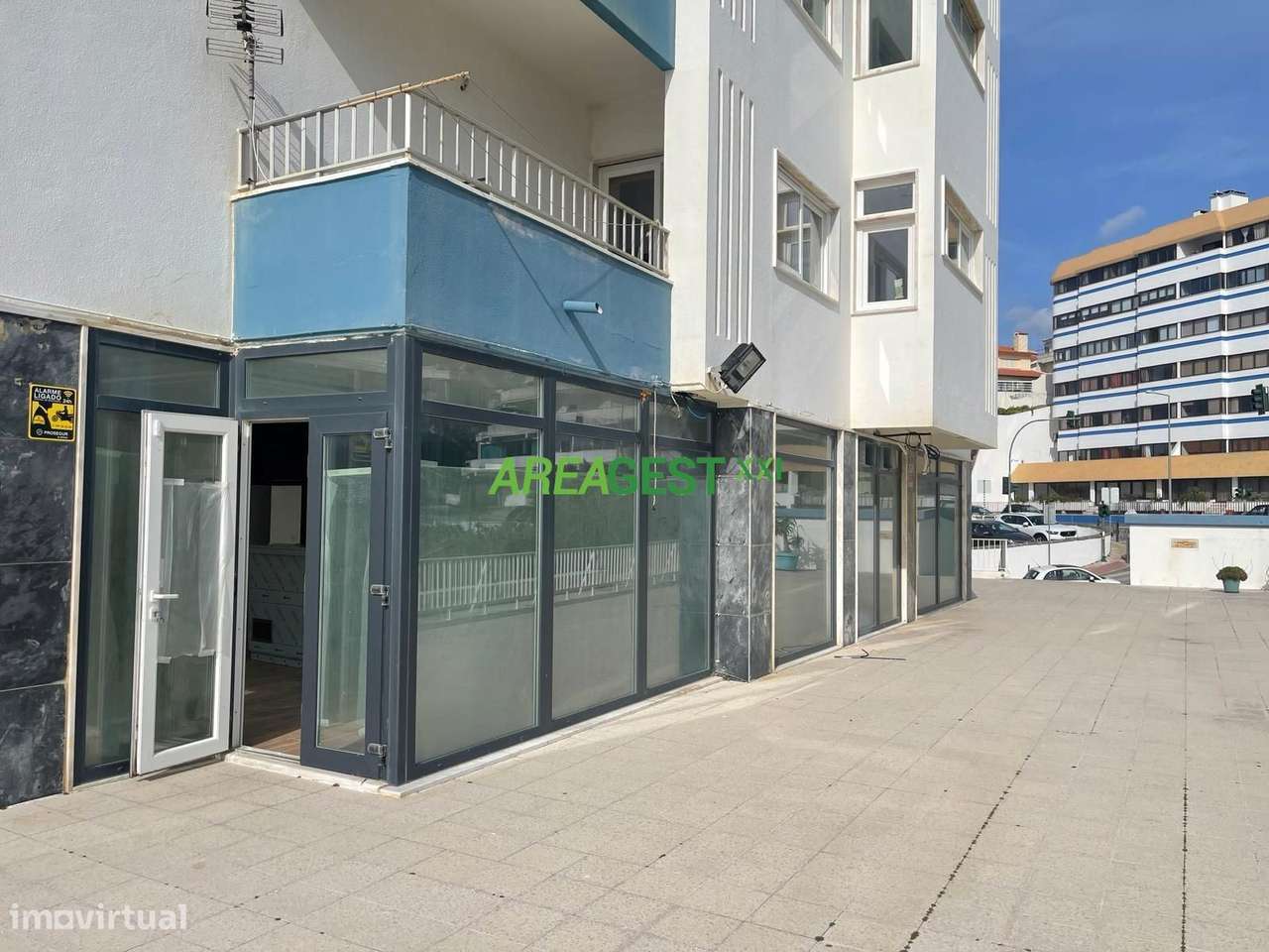 Loja para Venda com rendimento, localizada em Ericeira-14