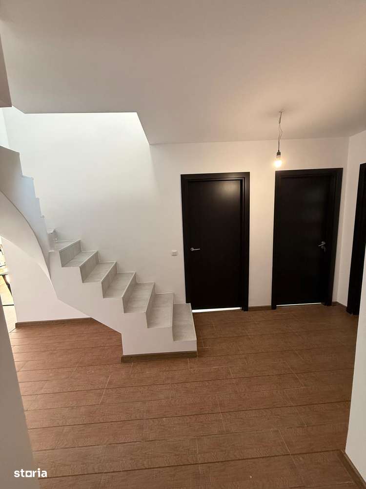 Apartament 3 camere, decomandat și mansarda amenajată Bragadiru - Imagine principală: 2/18